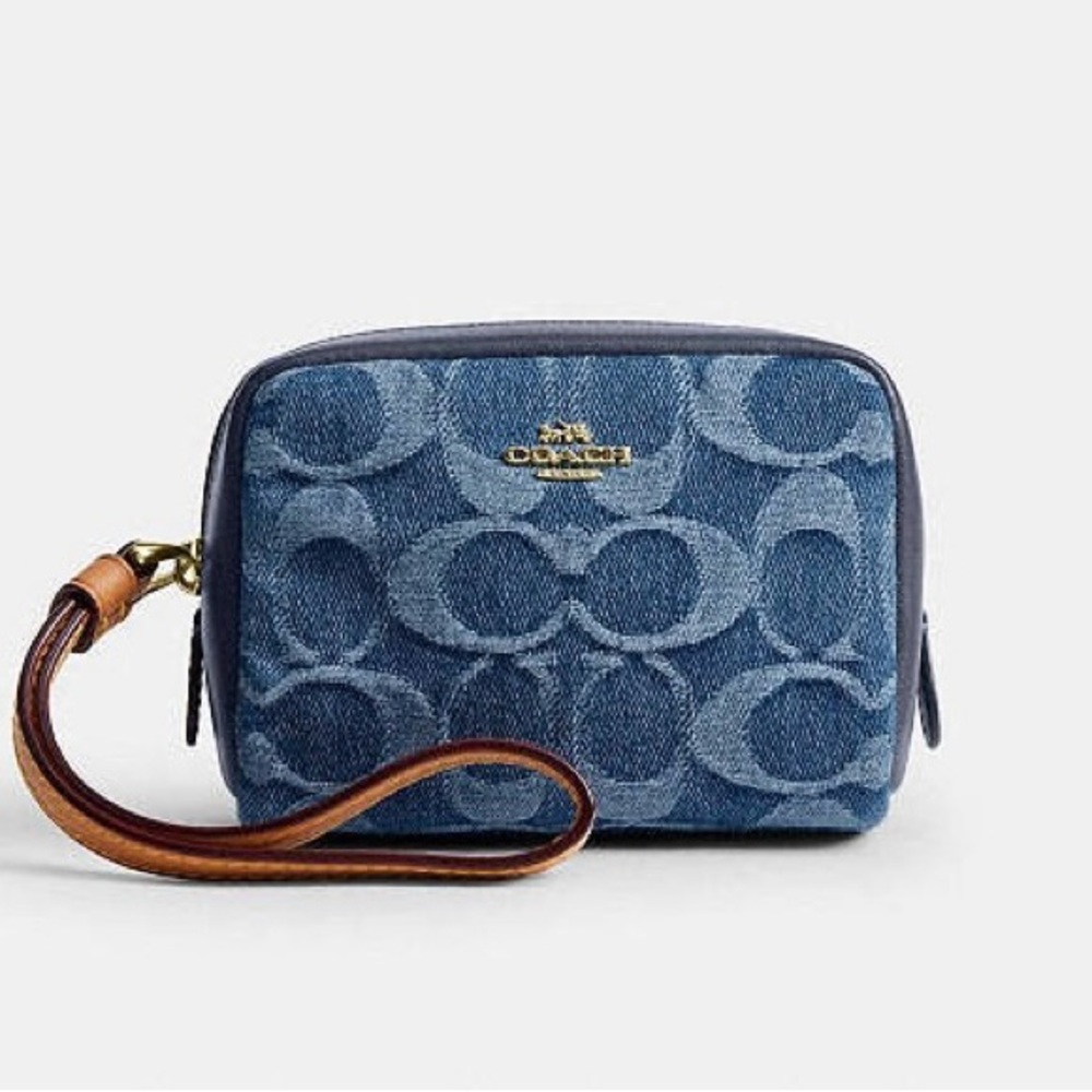 NWT Coach Pouch Wristlet In Signature Denim CDF02